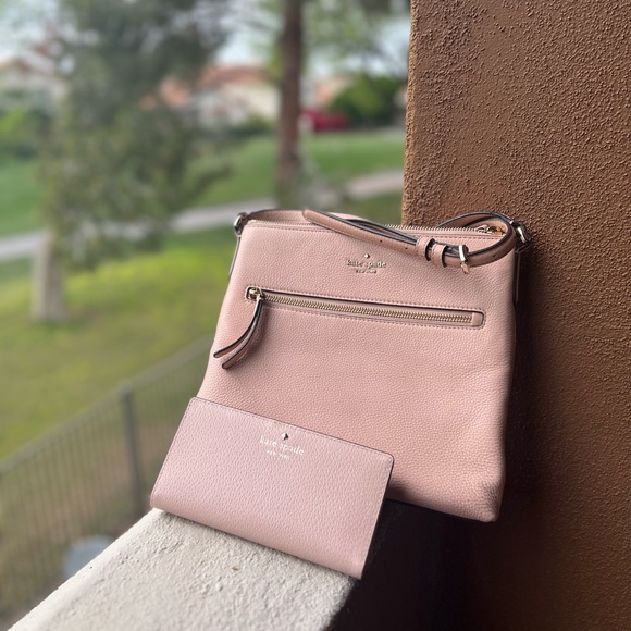 Kate Spade ♠️ ✨Crossbody Purse with Wallet 👛 🦋 - Picture 3 of 4